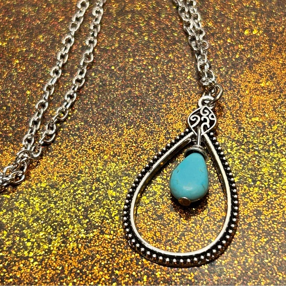 Elegant Silver Tone and Turquoise Stone Pendant Necklace - Picture 2 of 3